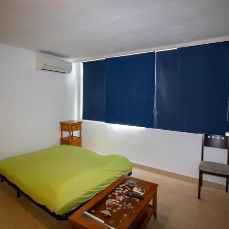 A 200 Metros Del Mar Wifi Y Parking *